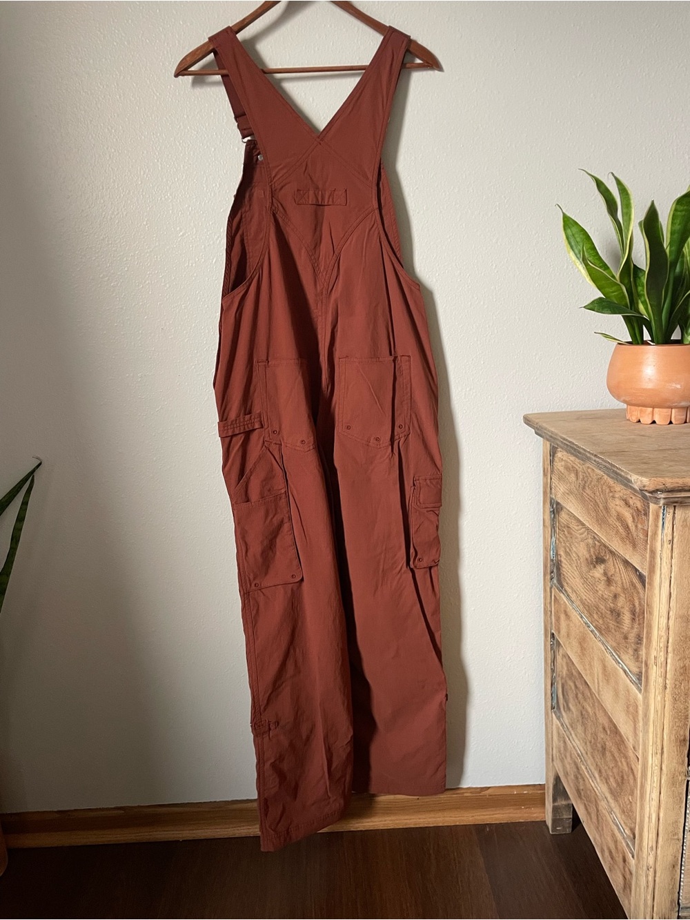 Duluth Trading Women's Heirloom Gardening Bib Overalls Brick XS - Picture 9 of 10